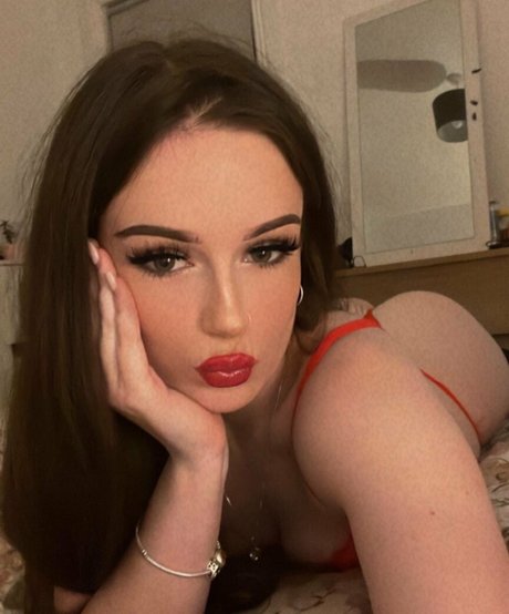 Hallie Noir star exclusive images