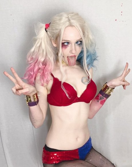 Snowthesaltqueen pretty pornstar pic