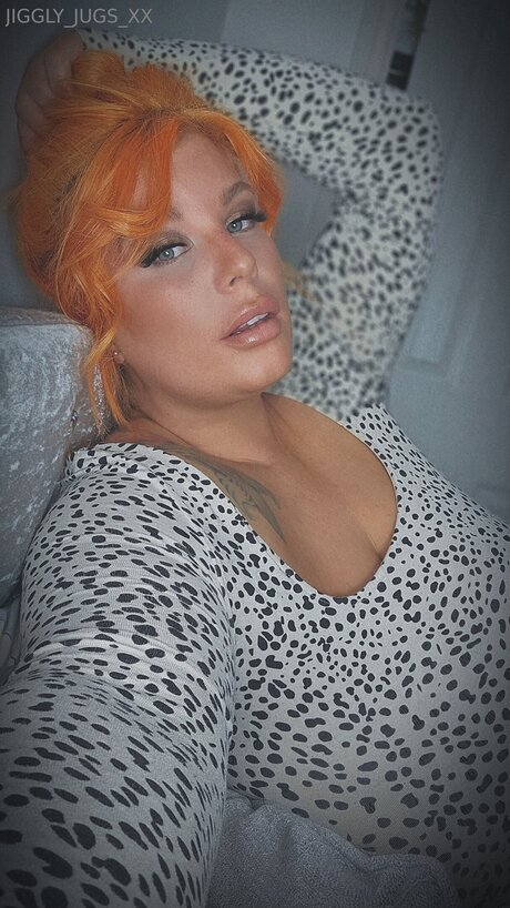 jiggly jugs xx art model image