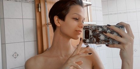 MythoBunny nudes pornstar image