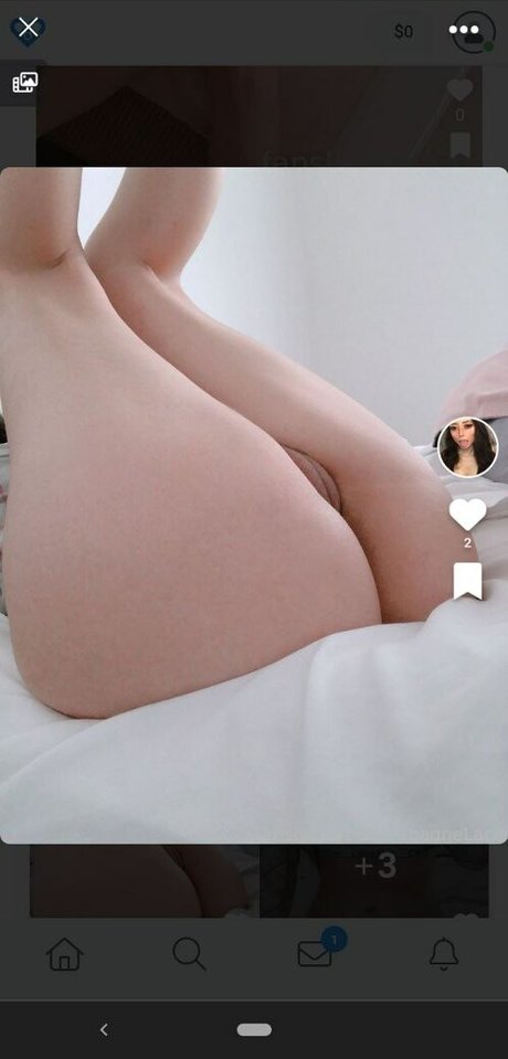 ChampagneLace model naked galleries