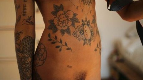 Danielle Cortelyou nude model photo