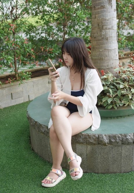 Dea Marella model nude pic