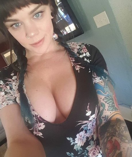 hookedondonyx sex star photo