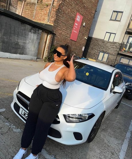 naughtybabeoxo nice model pictures