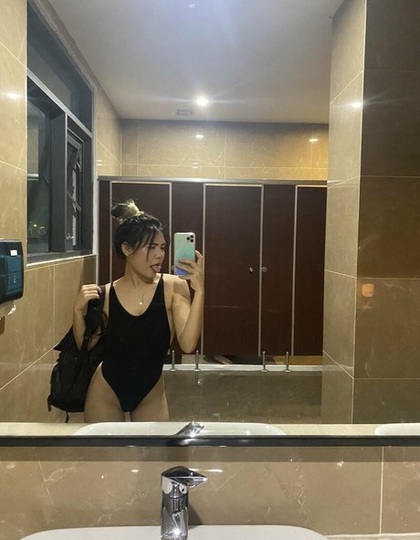 Suniebae model free pic