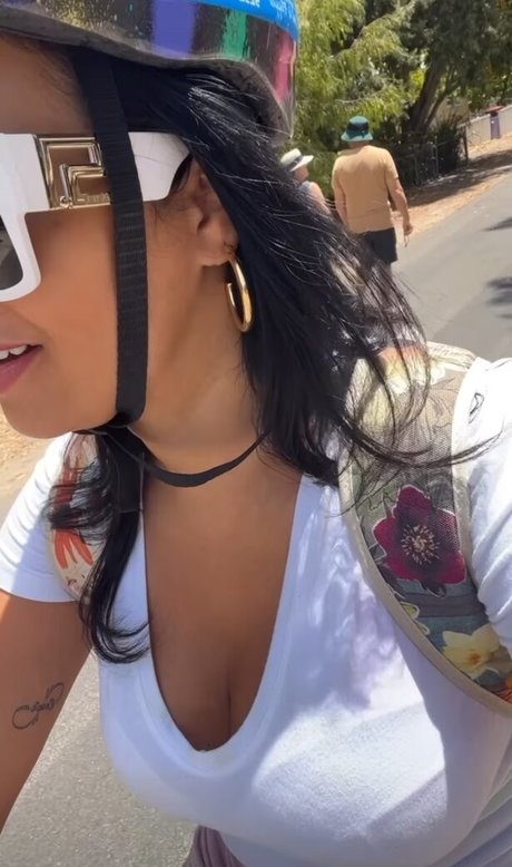 Ariadna Arantes star sexy img