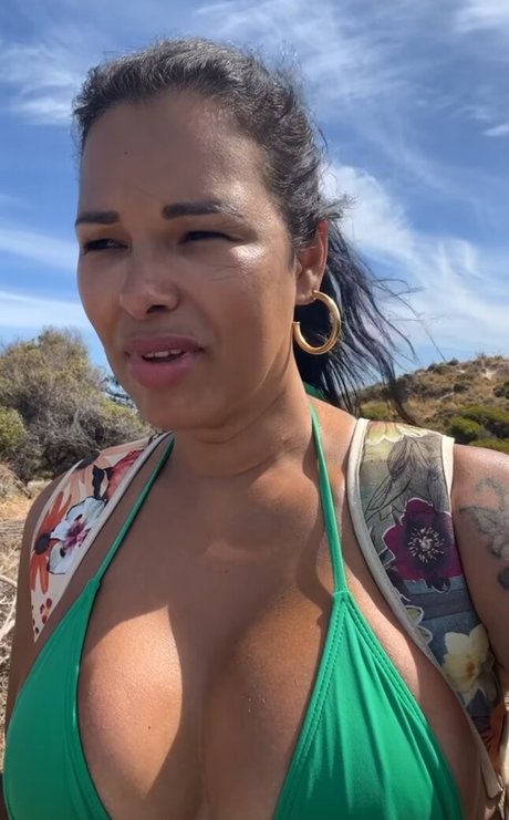 Ariadna Arantes nude star images