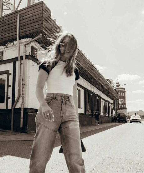 Daria Tyazkhun beautiful model image