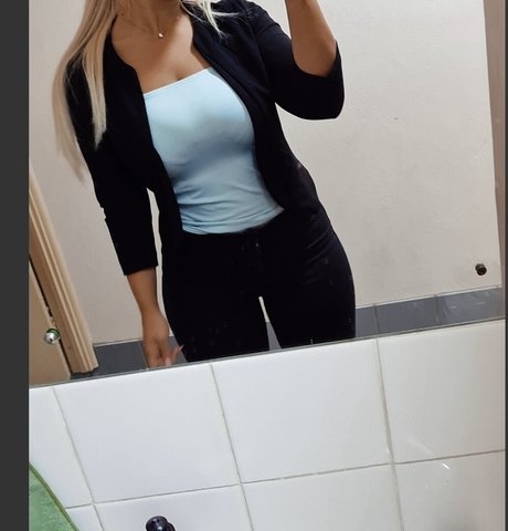 KimJade999 exclusive star img