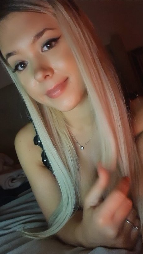 KimJade999 pornstar top picture