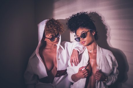 Crystal Westbrooks art model photo