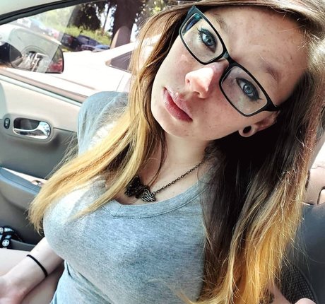 Gabby Swears top model photo