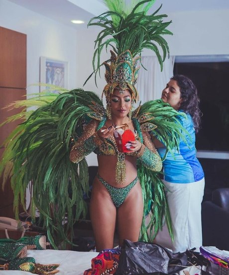 Any Gabrielly erotic star pics