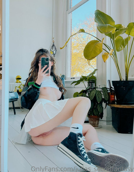 julias secretfantasy nude actress photos