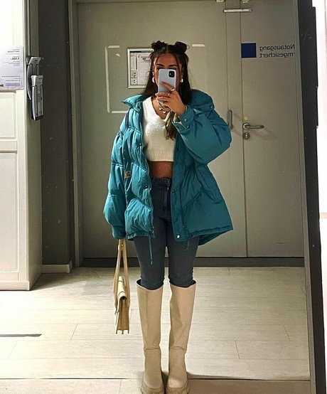 dumps nude pornstar image