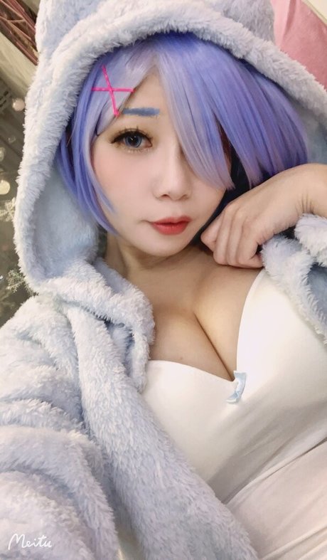 Akicoser hot model galleries