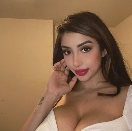 Alexandra Nicole model pretty picture