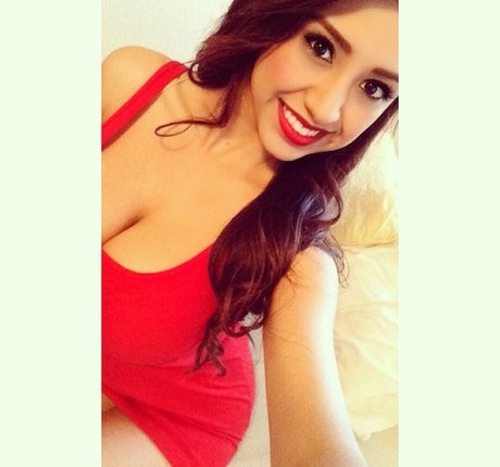 Alexandra Nicole naked star pictures