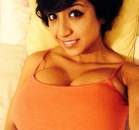 Alexandra Nicole hot star pictures