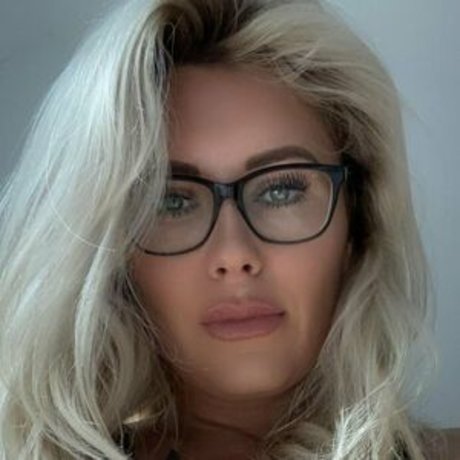 islandoranges2022 xxx actress galleries