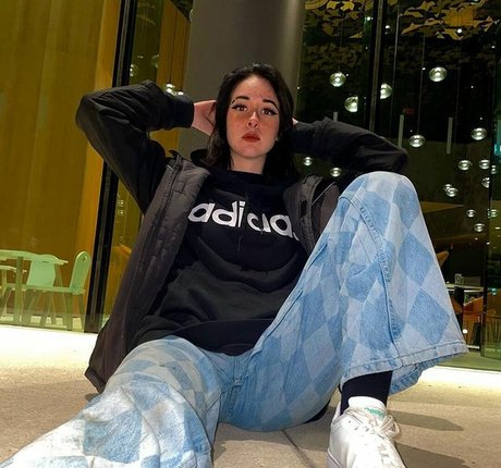 Rekapic pornstar pretty img