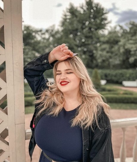 Julia Chegodar xxx actress image