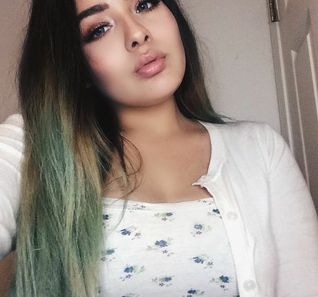 Esmeralda Quintero naked star gallery