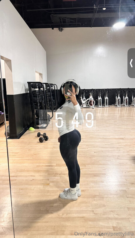 Prettylillu nudes star photos