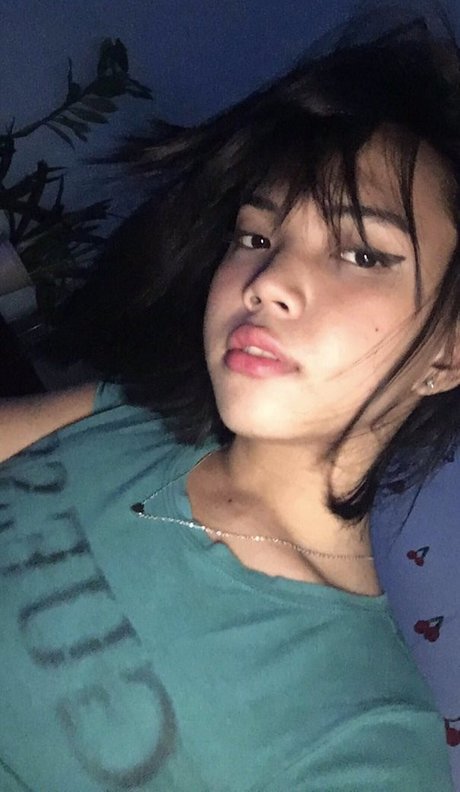 Miru Ackerman pornographic star img