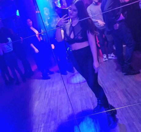 Ann Cygnus best star picture