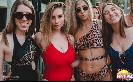 Shachar Alkoser sex model picture