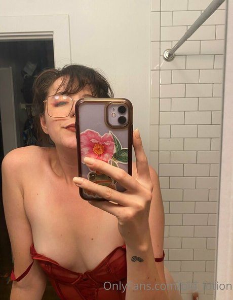 Lotion Wizard naked pornstar photos