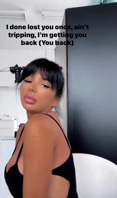 ralucaerr pornstar erotic picture