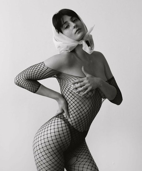 Romy Reiner naked model images