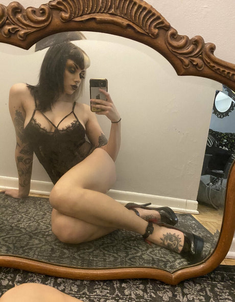 sinnpuppet pornographic model pics
