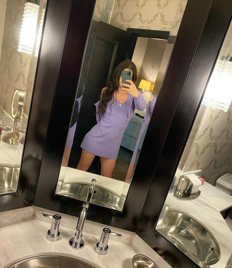 NeverSatisfiedXO star exclusive pictures