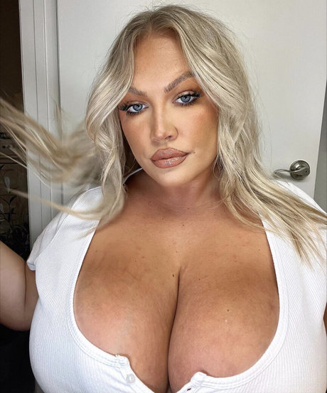 Hayden Buchko perfect model pics