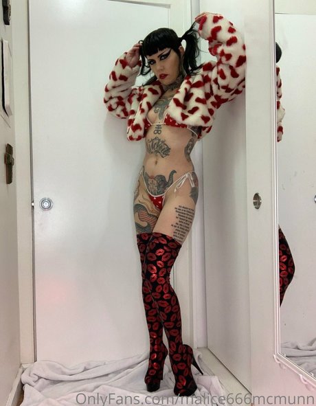 Malice Mcmunn art star gallery