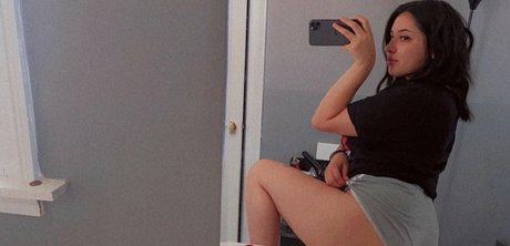 Bbyanabella star hot photo