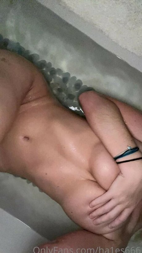 HayMartinn pretty pornstar image