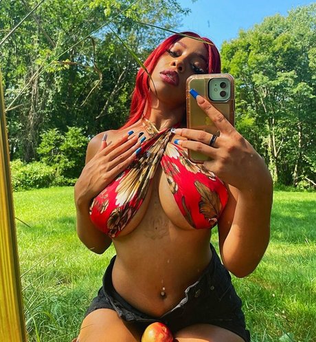 outdoor onlyfans nudes picture