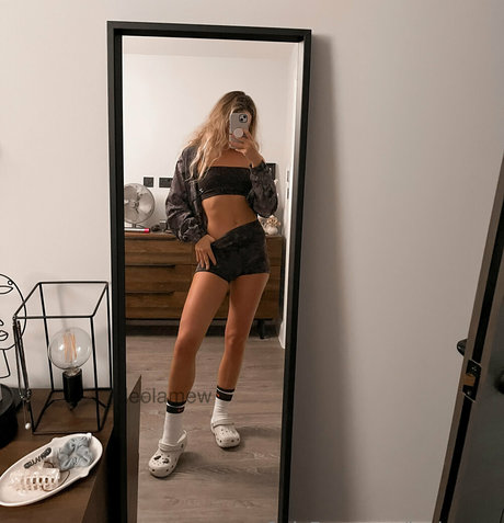 leolamew pornstar nudes images