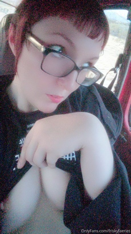 Willow Wraithright model hd picture