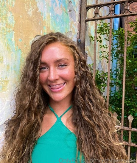 xchloemarie nudes actress galleries