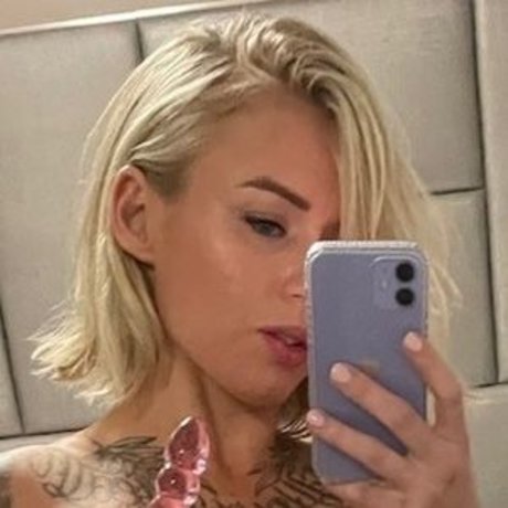 milf handjob onlyfans beautiful naked photos