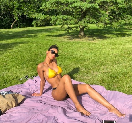 Crackn Freckles model perfect photos