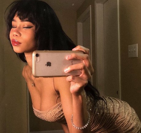 Crackn Freckles naked actress archive