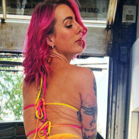 Lay Rose model sex photo