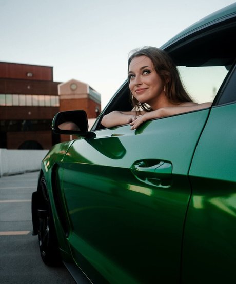 UrEbabe model xxx images